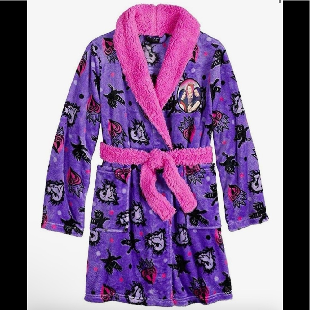 Descendants Girls Robe new with a tag, 4,6,10